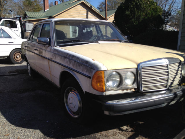 1979 Mercedes-Benz 200-Series 240d - photo 4