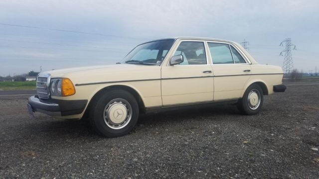 1977 Mercedes-Benz 200-Series 240D - photo 2