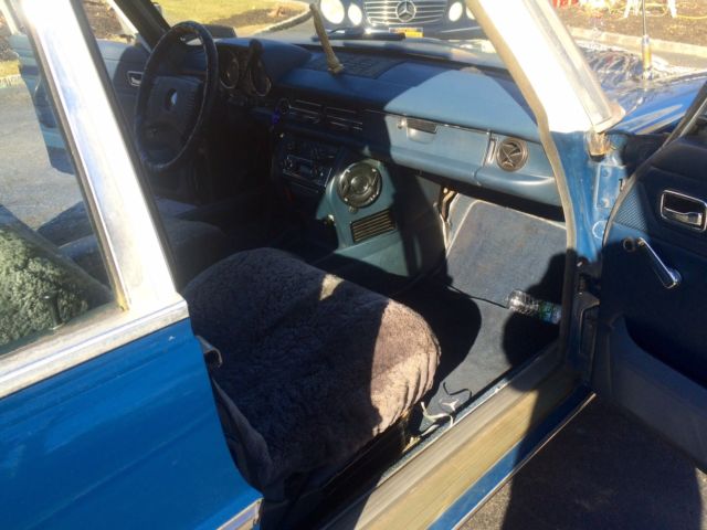 1974 Mercedes-Benz 200-Series Diesel - photo 12