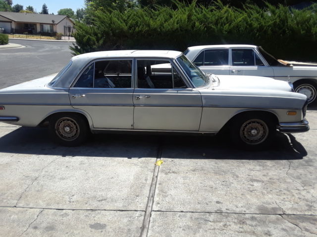 1972 Mercedes-Benz 200-Series - photo 3