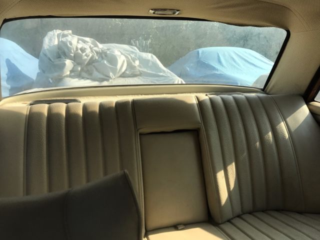 1972 Mercedes-Benz 200-Series - photo 2