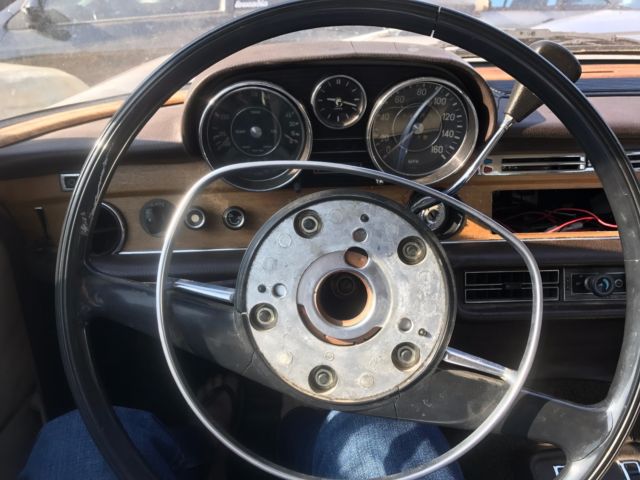 1972 Mercedes-Benz 200-Series - photo 6