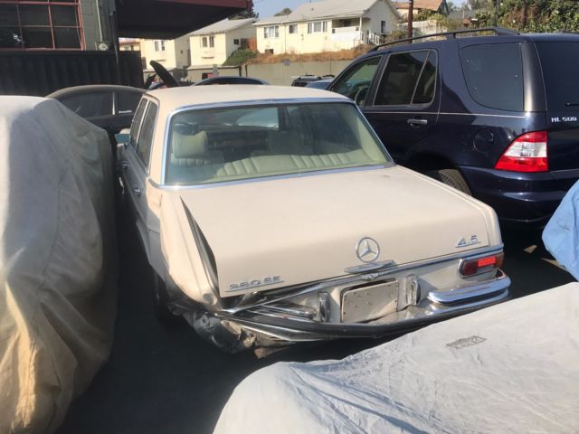 1972 Mercedes-Benz 200-Series - photo 7