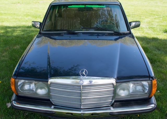 1985 Mercedes-Benz 200-Series - photo 2