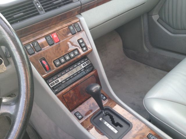 1991 Mercedes-Benz 300-Series - photo 13