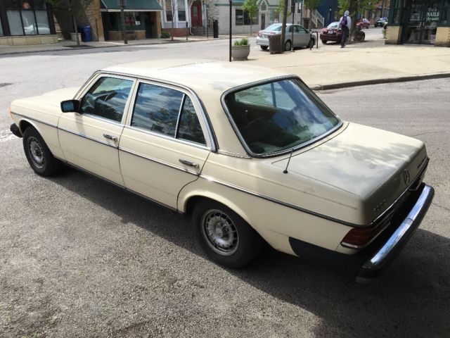 Mercedes 300D Turbo Diesel 1984 Mercedes-Benz 300-Series