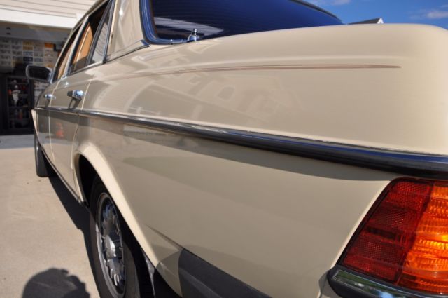 1982 Mercedes-Benz 300-Series 300D Turbo Diesel - photo 11