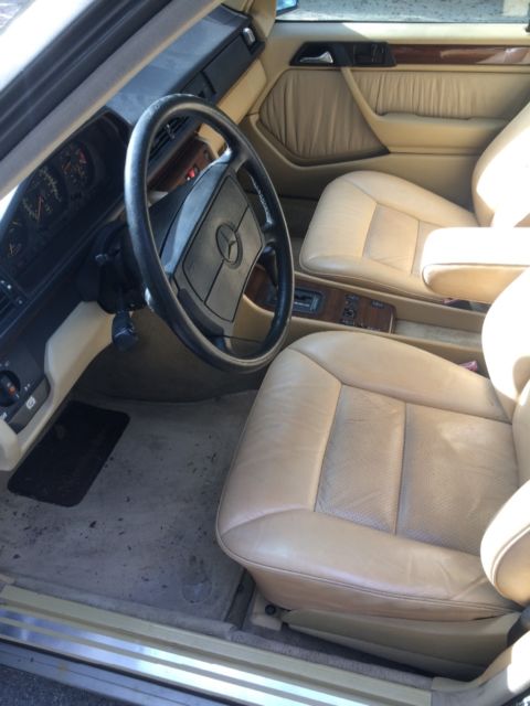 1990 Mercedes-Benz E-Class - photo 6