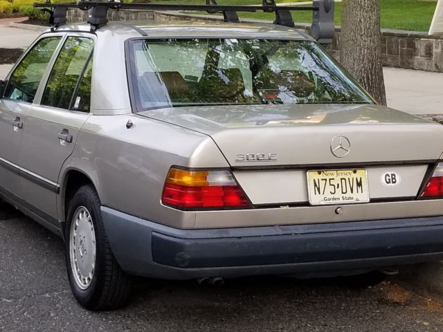 1987 Mercedes-Benz 300-Series - photo 5