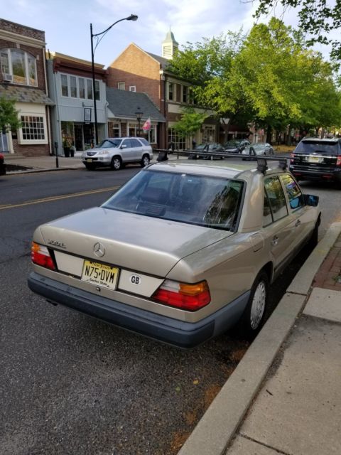 1987 Mercedes-Benz 300-Series - photo 6
