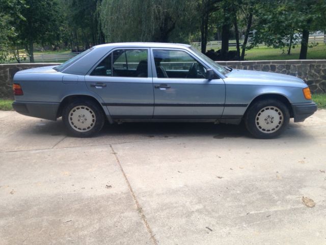 Mercedes 300E Rare 5 speed manual 300E -1986. 1986 Mercedes-Benz 300-Series diamond blue paint, navy blue MB Tex interior.