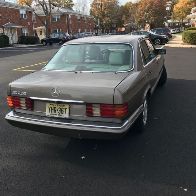 1990 Mercedes-Benz 300-Series - photo 3