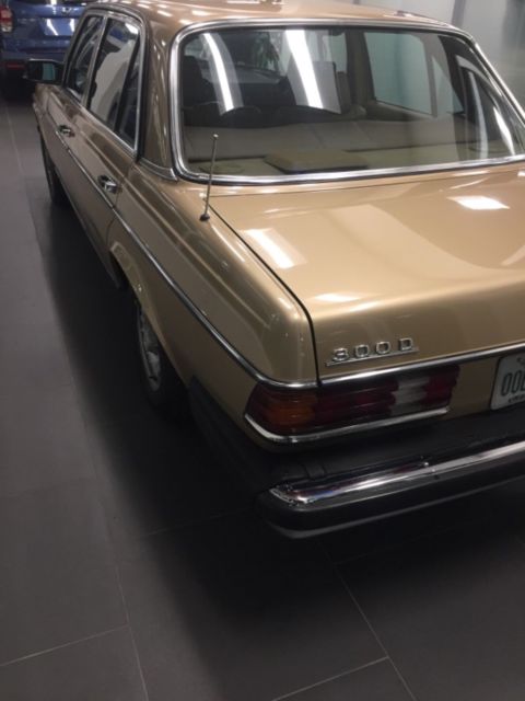 1985 Mercedes-Benz 300-Series - photo 12