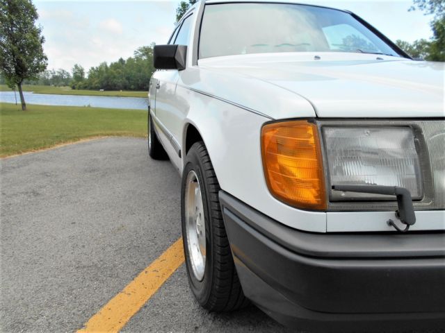 1989 Mercedes-Benz 300-Series - photo 7