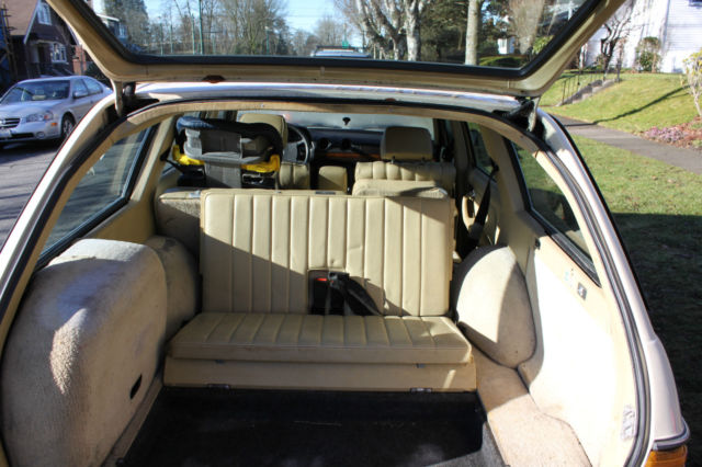1982 Mercedes-Benz 300-Series - photo 2