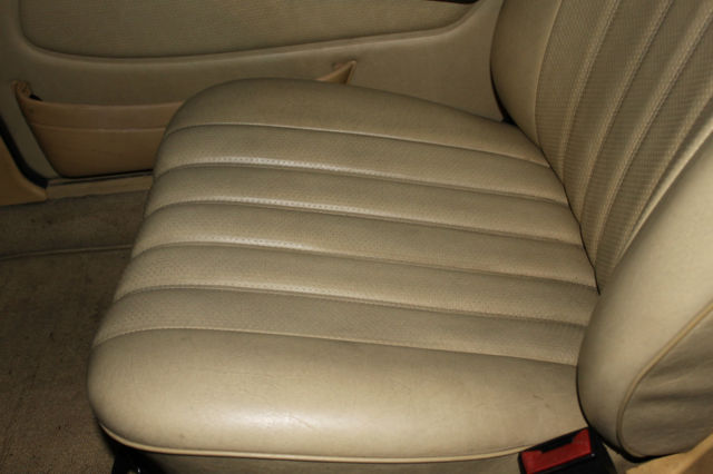 1982 Mercedes-Benz 300-Series - photo 6