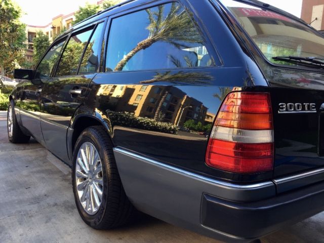 1991 Mercedes-Benz 300-Series 300TE station wagon - photo 11