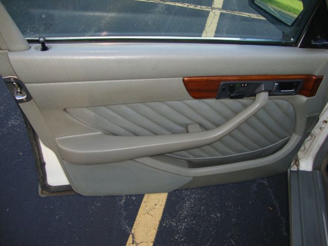 1990 Mercedes-Benz 300-Series wood - photo 9