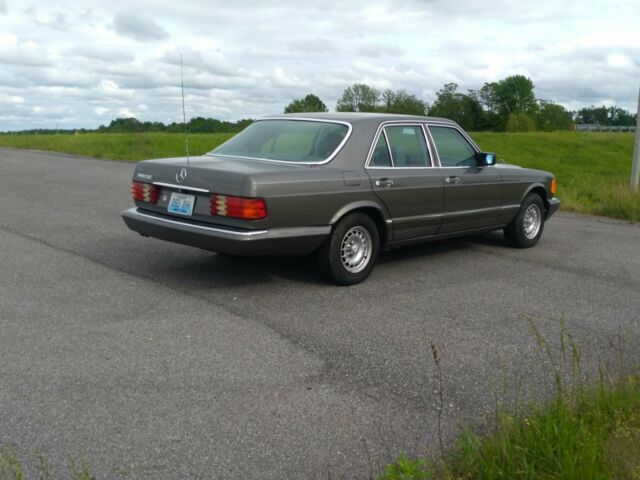 1985 Mercedes-Benz S-Class 380 SE W126 - photo 3