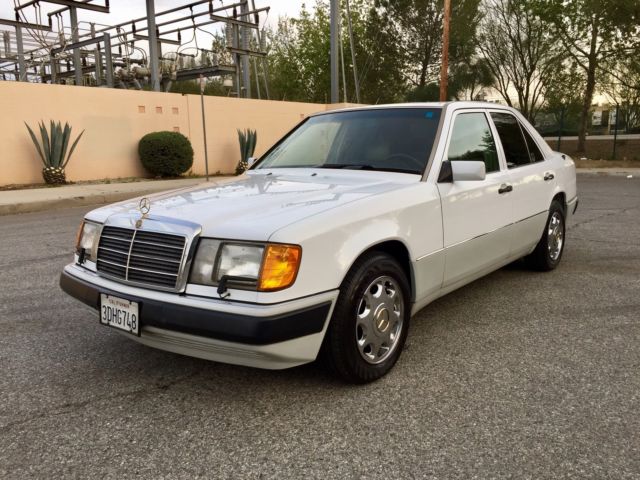 1993 Mercedes-Benz E-Class 400E