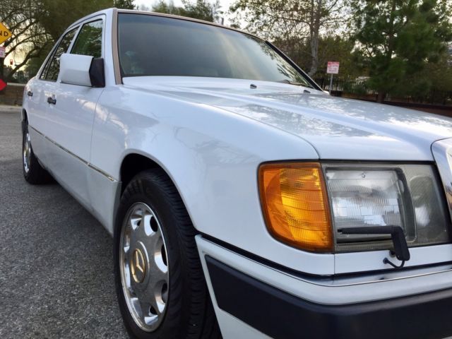 1993 Mercedes-Benz E-Class 400E - photo 9