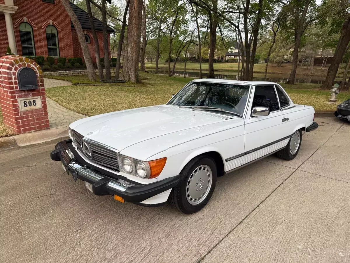 mercedes 560sl 1987 58k original miles clean car fax. Original paint, serviced 1987 Mercedes-Benz SL-Class