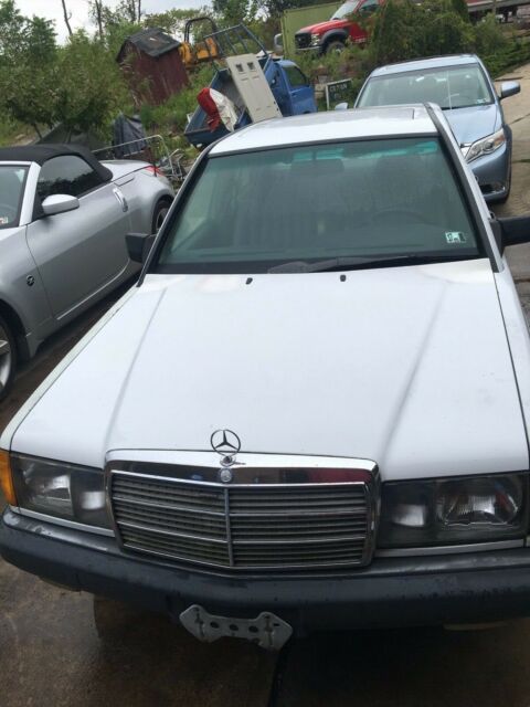 Mercedes “Baby Benz” 190D 1988 Mercedes-Benz 190-Series