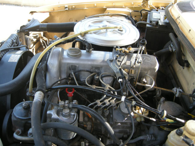 1980 Mercedes-Benz 200-Series - photo 12