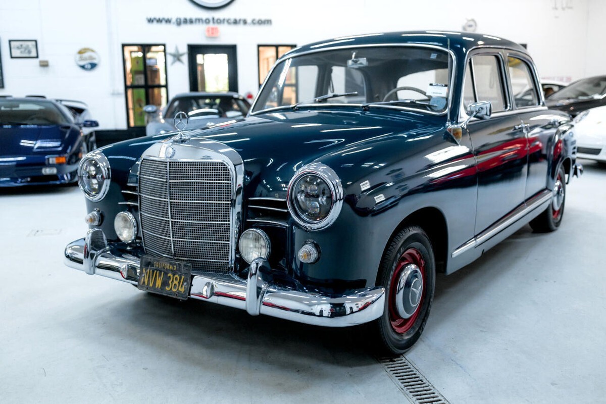 1961 Mercedes-Benz 190 Sedan - photo 3