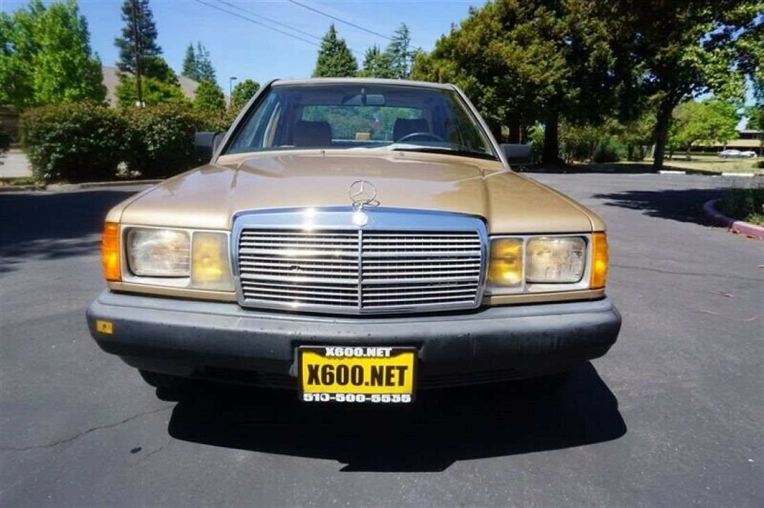 1986 Mercedes-Benz 190-Series 190 E 2.3 1 Owner Low Miles - photo 3