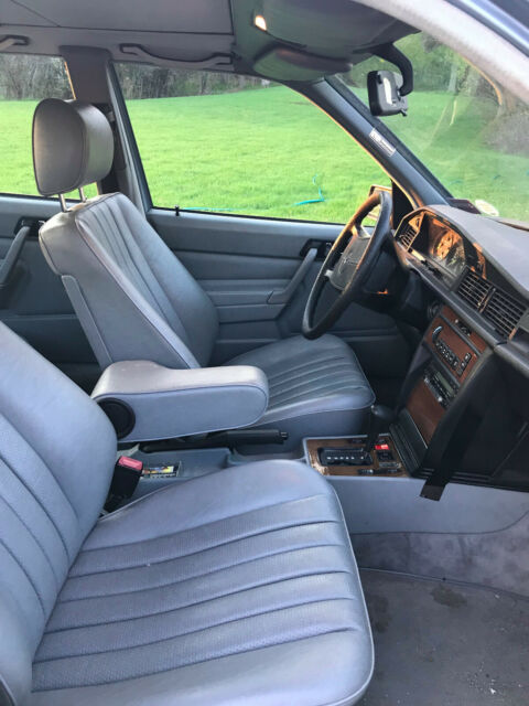 1989 Mercedes-Benz 190-Series 190E 2.6 - photo 7