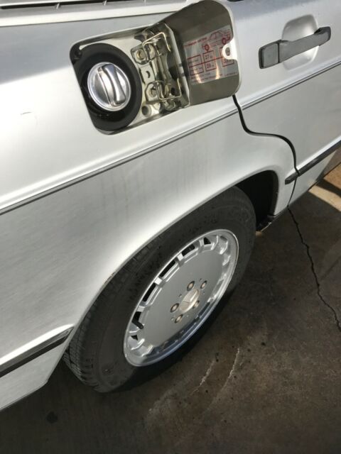 Mercedes Benz 190E 2.6 W103 1988 1988 Mercedes-Benz 190-Series