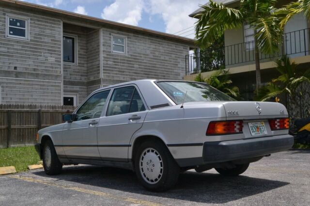 1988 Mercedes-Benz 190-Series - photo 11