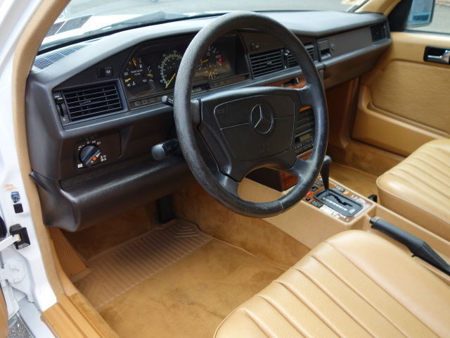 1993 Mercedes-Benz 190-Series - photo 11