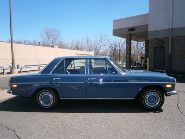 1968 Mercedes-Benz 200-Series 220D - photo 2