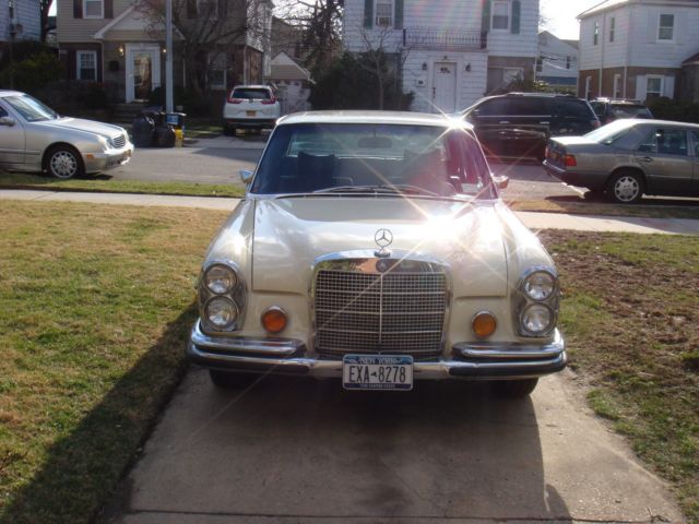 1970 Mercedes-Benz 300-Series