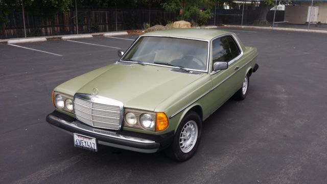 1978 Mercedes-Benz 200-Series - photo 2