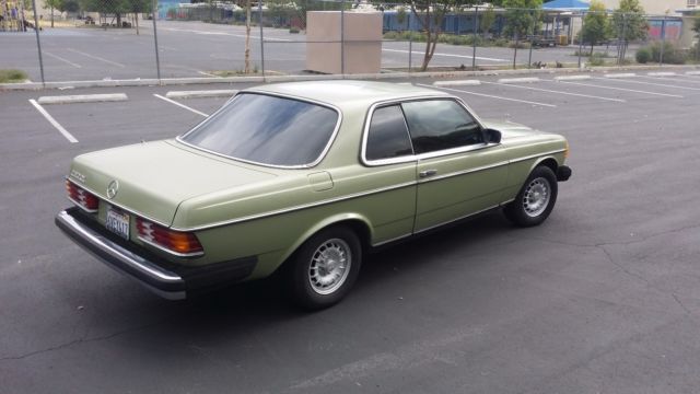 1978 Mercedes-Benz 200-Series - photo 3