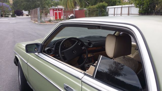1978 Mercedes-Benz 200-Series - photo 7