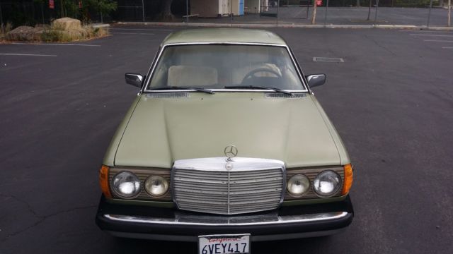 1978 Mercedes-Benz 200-Series - photo 8