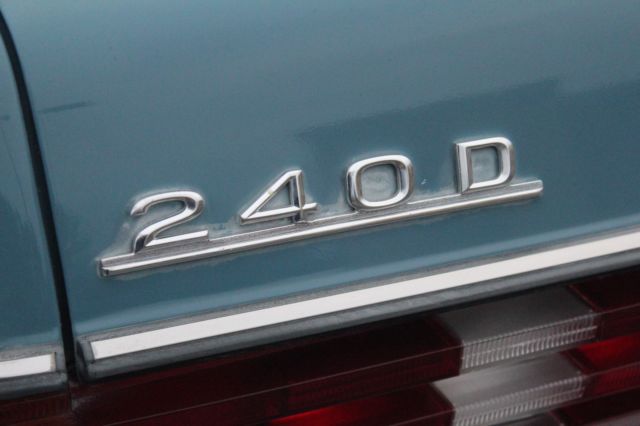 1981 Mercedes-Benz 200-Series 240D - photo 6