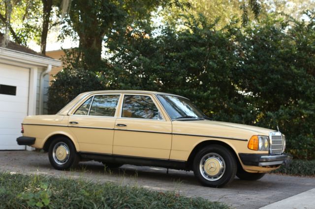 1981 Mercedes-Benz 200-Series 240D - photo 2