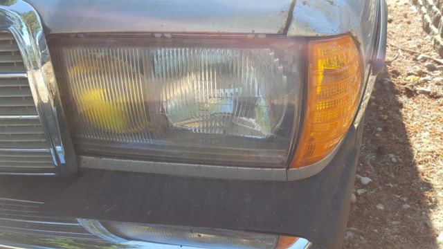 1981 Mercedes-Benz 200-Series - photo 6