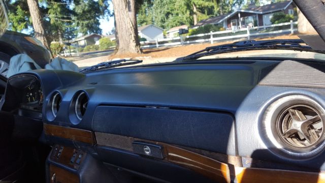1981 Mercedes-Benz 200-Series - photo 9