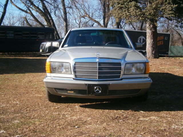 MERCEDES BENZ 1984 380SE ONE OWNWER ORIGINAL PAINT NO ACCIDENT 1984 Mercedes-Benz 300-Series 380SE