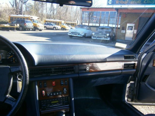 1984 Mercedes-Benz 300-Series 380SE - photo 12
