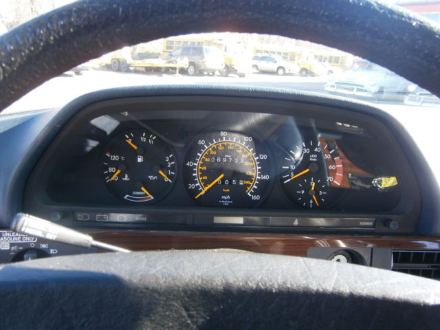 1984 Mercedes-Benz 300-Series 380SE - photo 9