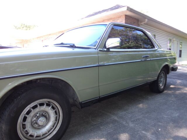 1985 Mercedes-Benz 300-Series - photo 10
