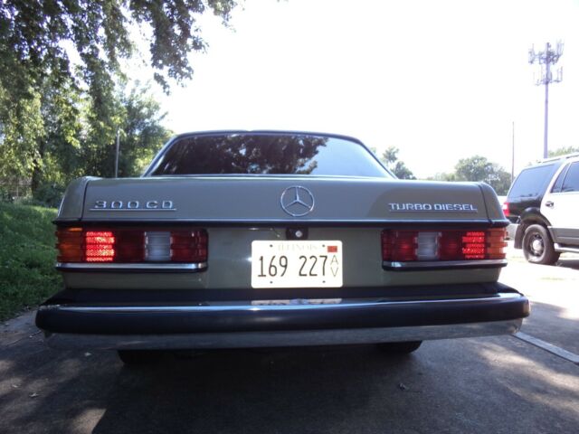 1985 Mercedes-Benz 300-Series - photo 6