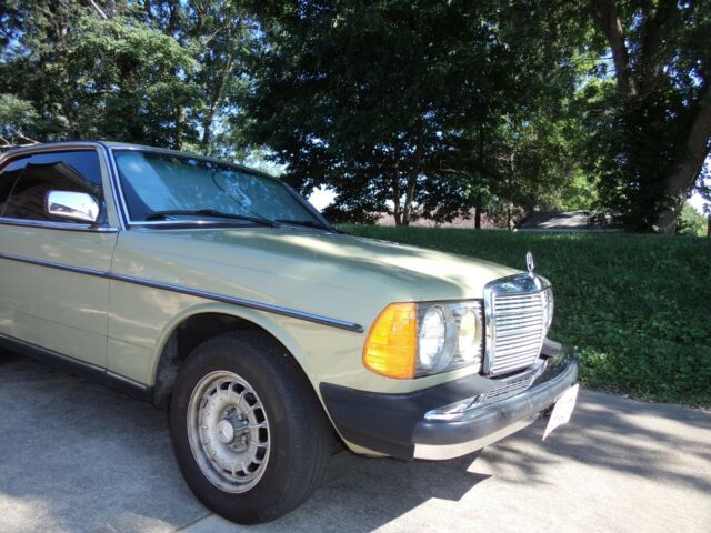 1985 Mercedes-Benz 300-Series - photo 8